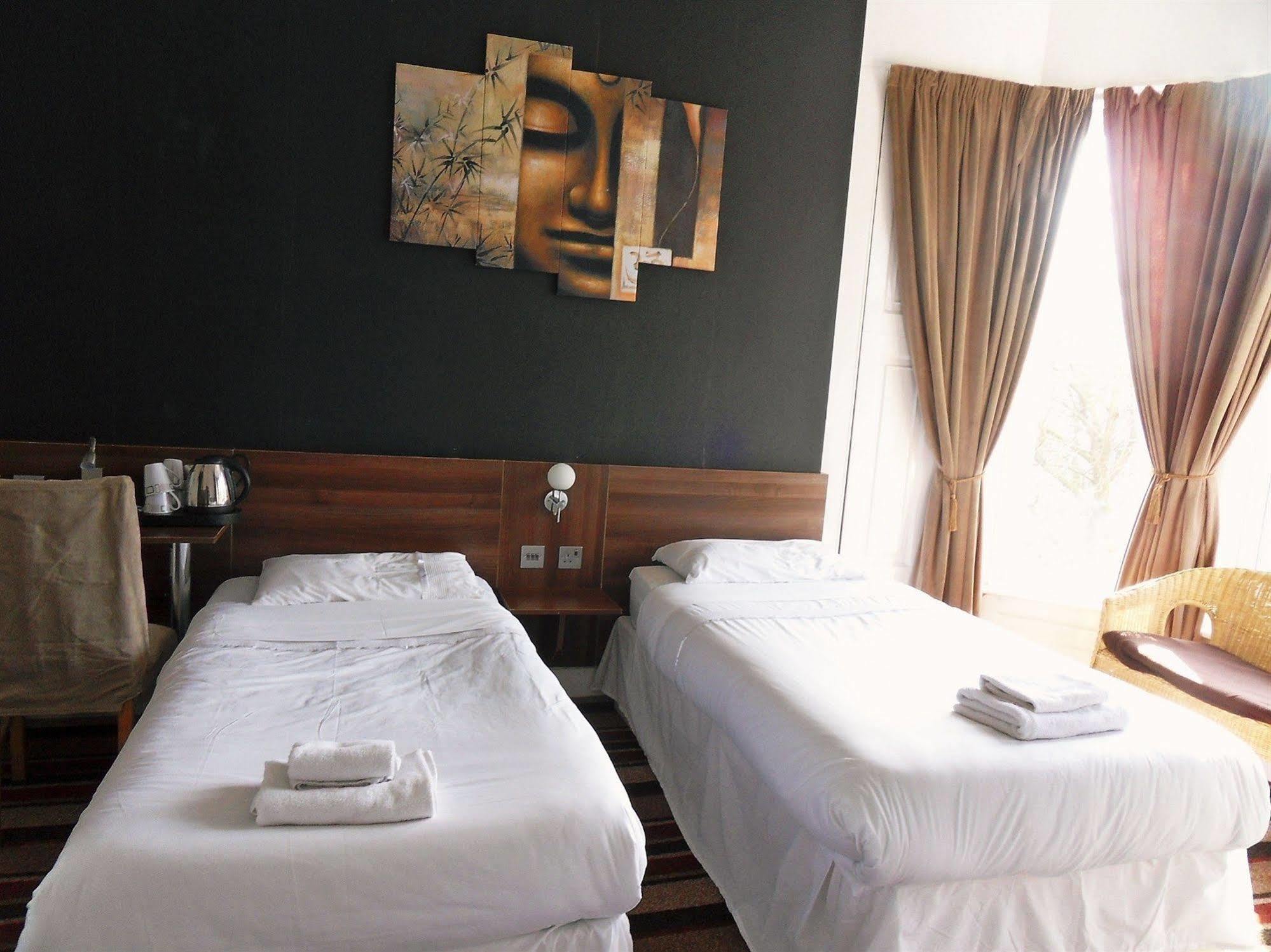 Cherry Blossom Guest House Whitby Buitenkant foto