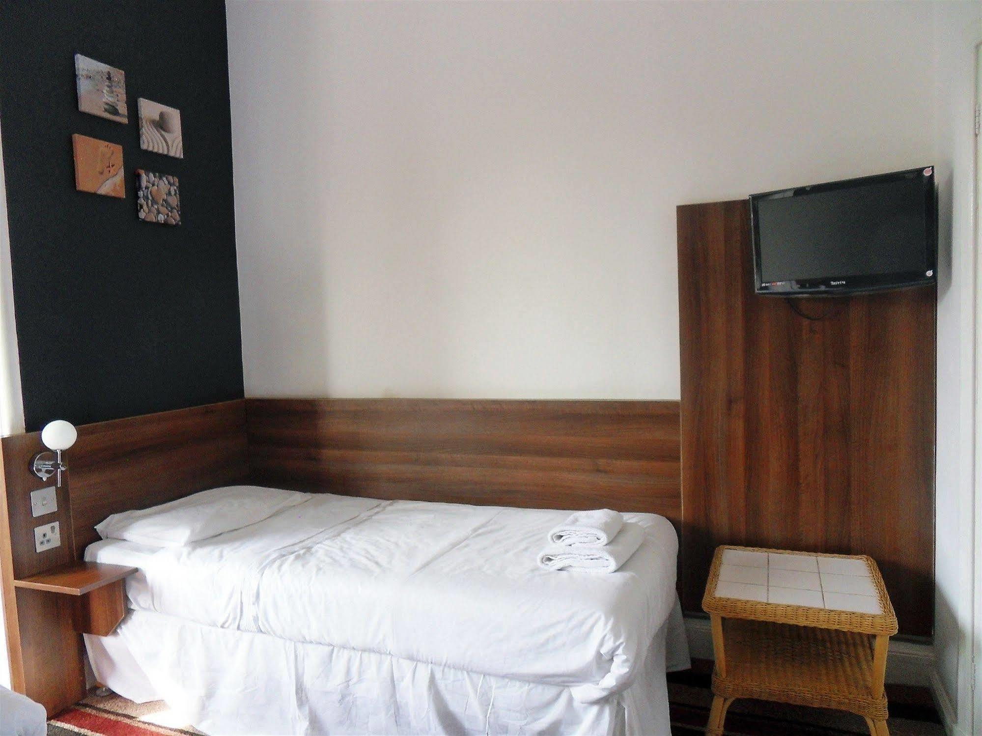 Cherry Blossom Guest House Whitby Buitenkant foto