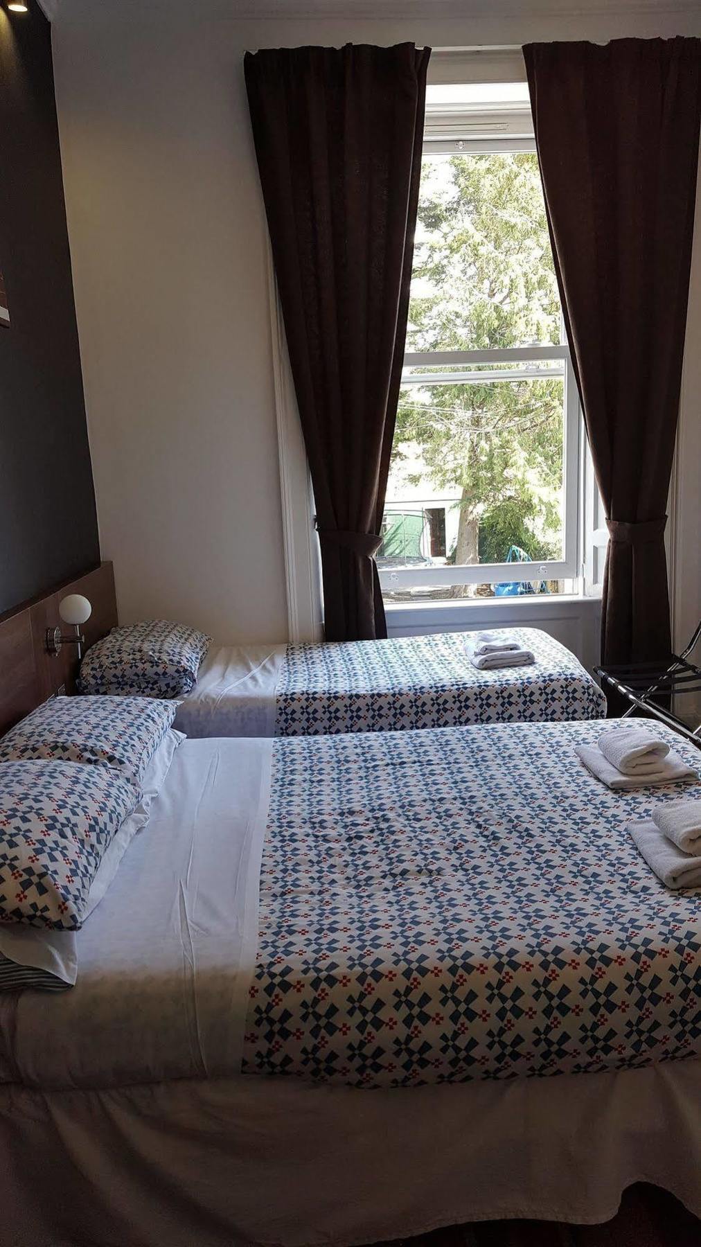 Cherry Blossom Guest House Whitby Buitenkant foto